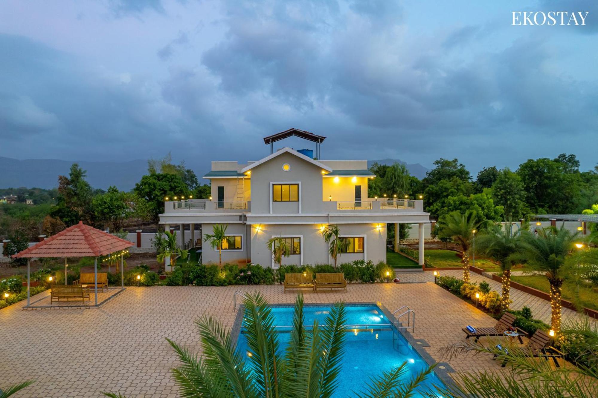 קארג'אט Ekostay Gold Palm Estate I Cricket Turf I Rain Dance I 2 Acre Property מראה חיצוני תמונה