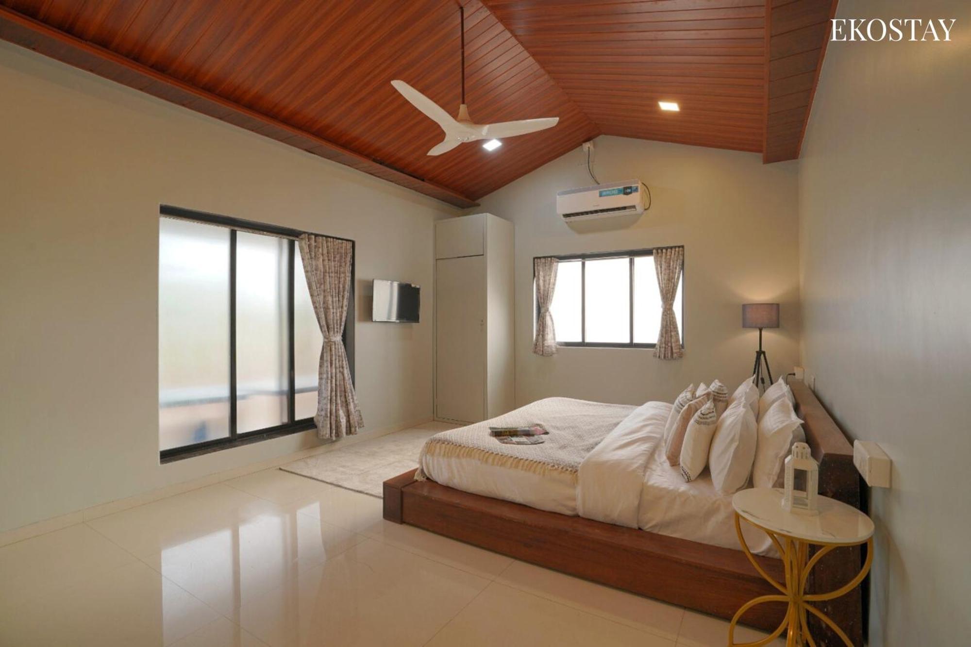 קארג'אט Ekostay Gold Palm Estate I Cricket Turf I Rain Dance I 2 Acre Property מראה חיצוני תמונה