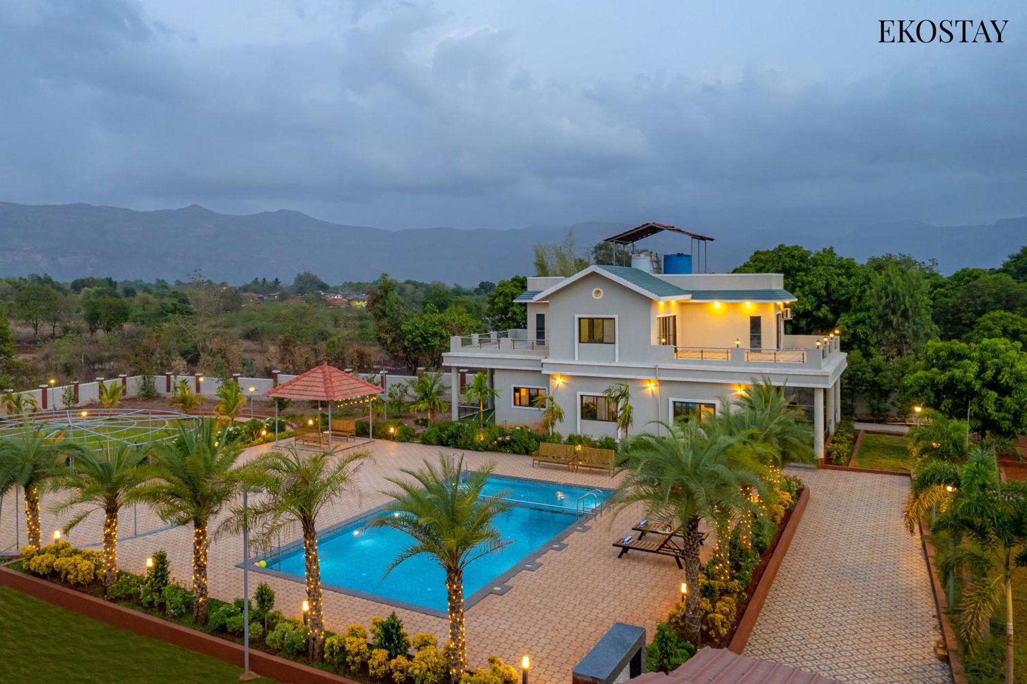 קארג'אט Ekostay Gold Palm Estate I Cricket Turf I Rain Dance I 2 Acre Property מראה חיצוני תמונה
