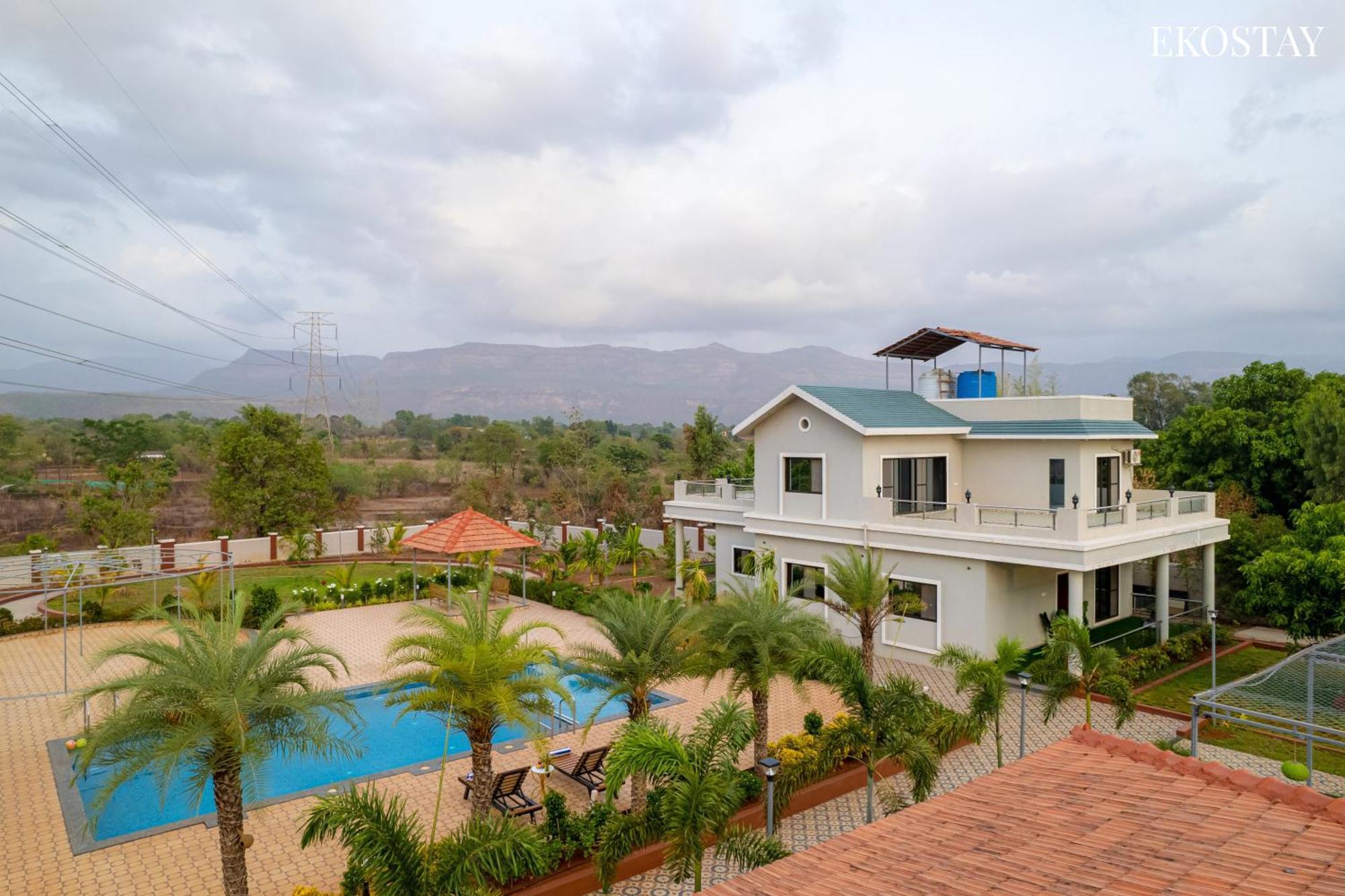 קארג'אט Ekostay Gold Palm Estate I Cricket Turf I Rain Dance I 2 Acre Property מראה חיצוני תמונה