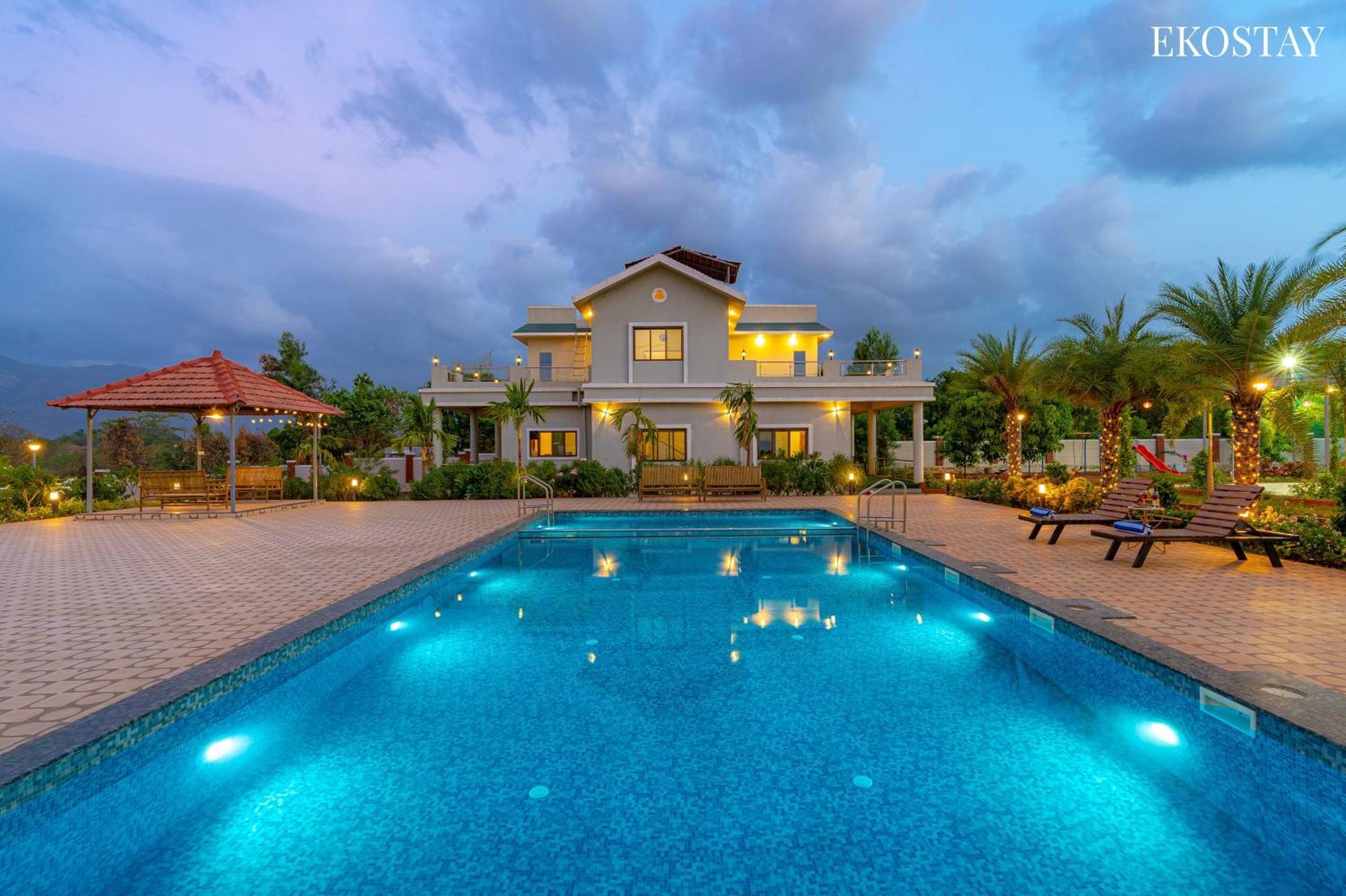 קארג'אט Ekostay Gold Palm Estate I Cricket Turf I Rain Dance I 2 Acre Property מראה חיצוני תמונה